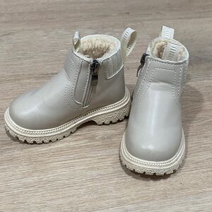 Cream Toddler Boots with Zipper